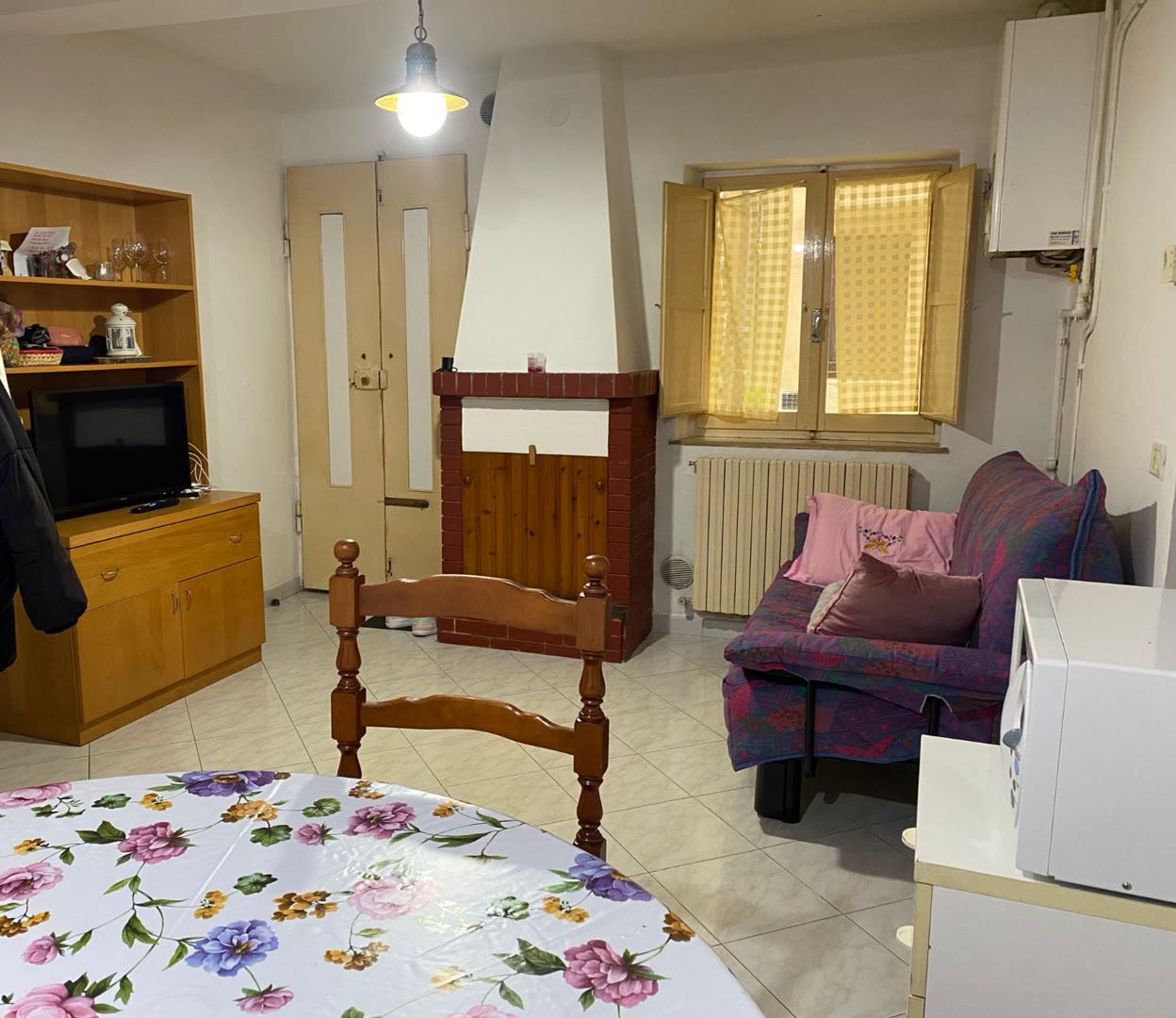 Vendesi trilocale in pieno centro storico a Urbino - immagine 3